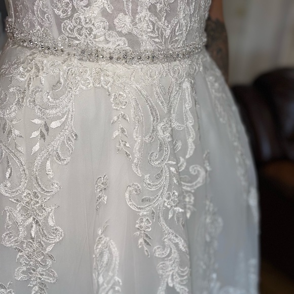 Morilee Wedding gown , size 12 , NEW - Picture 4 of 12